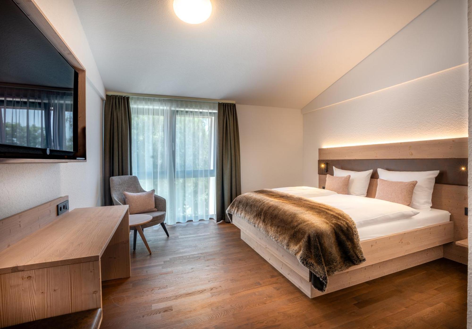 Landhotel Gruener Wald Neuhausen  Extérieur photo